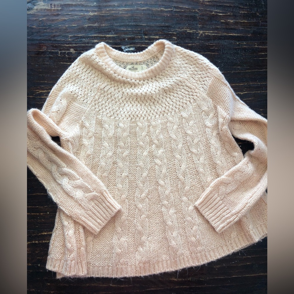 Hollister size small peach sweater